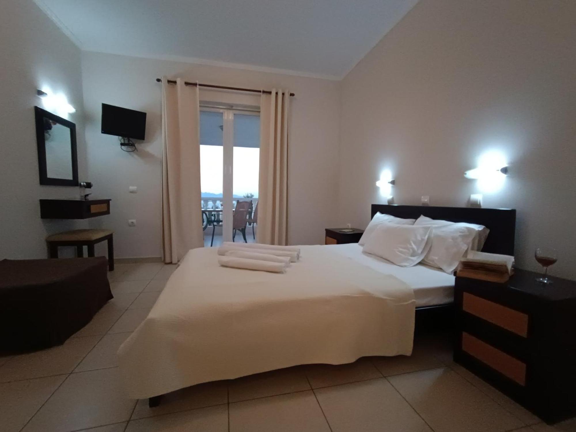 Pouliezos Koklanis Zante Apartments Alykes  Exteriör bild