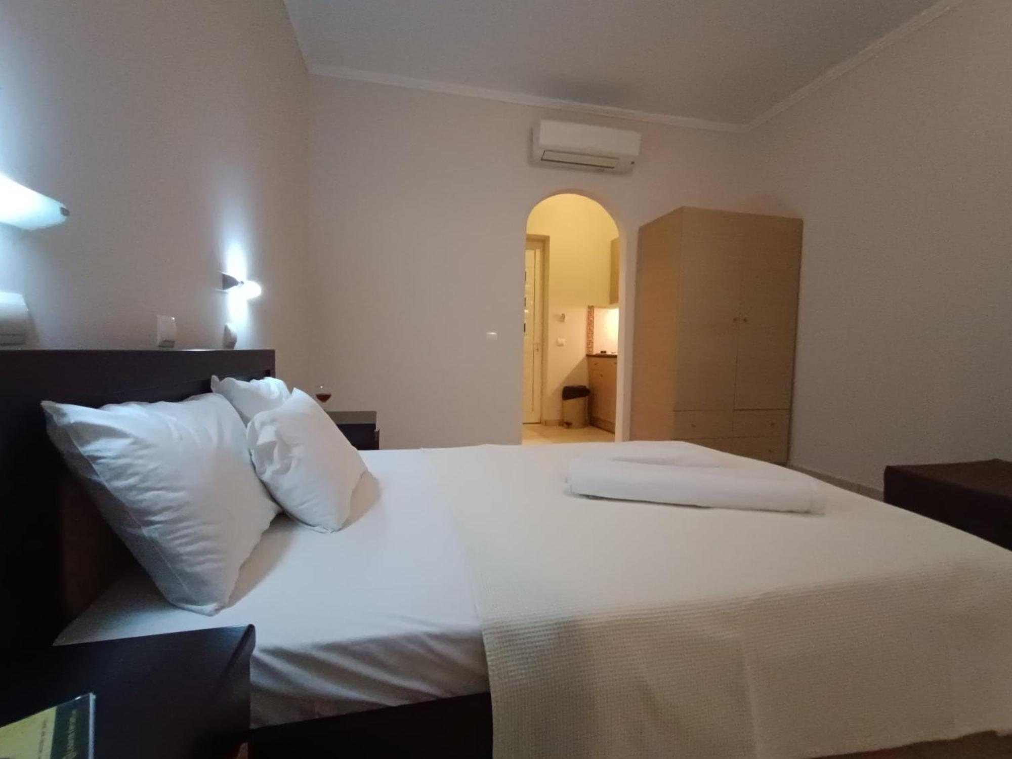 Pouliezos Koklanis Zante Apartments Alykes  Exteriör bild