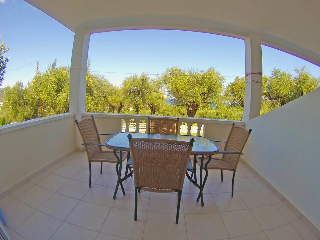 Pouliezos Koklanis Zante Apartments Alykes  Exteriör bild