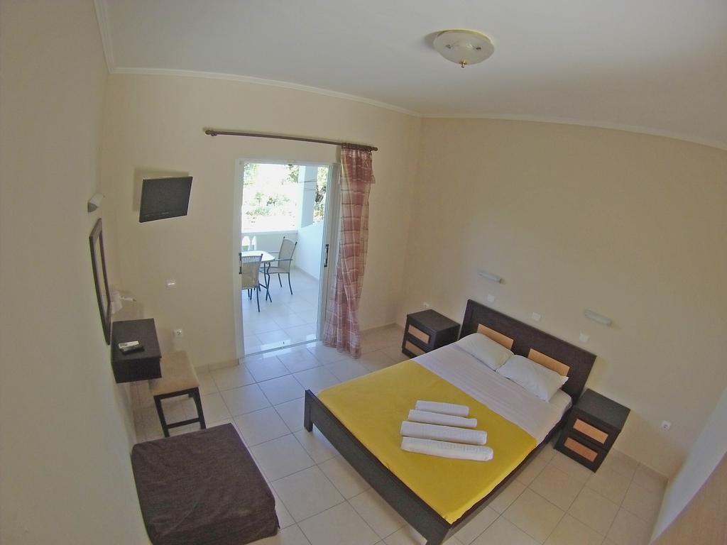 Pouliezos Koklanis Zante Apartments Alykes  Exteriör bild